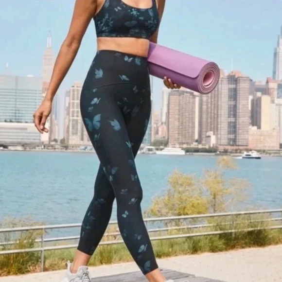 SPANX By Sarah Blakely Booty Boost Active 7/8 LeggingsMidnight Butterfly Sz 1X